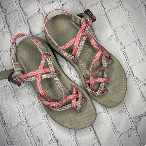 Size 8 chacos - Picture 2 of 7